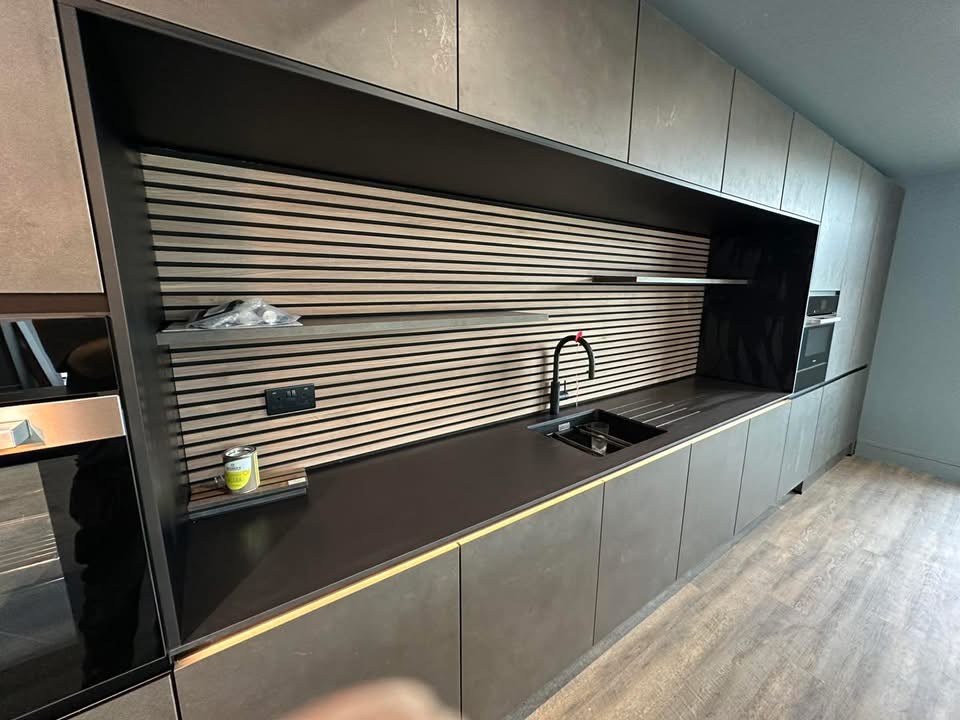 Best kitchen fitters Llanelli modern kitchen installation